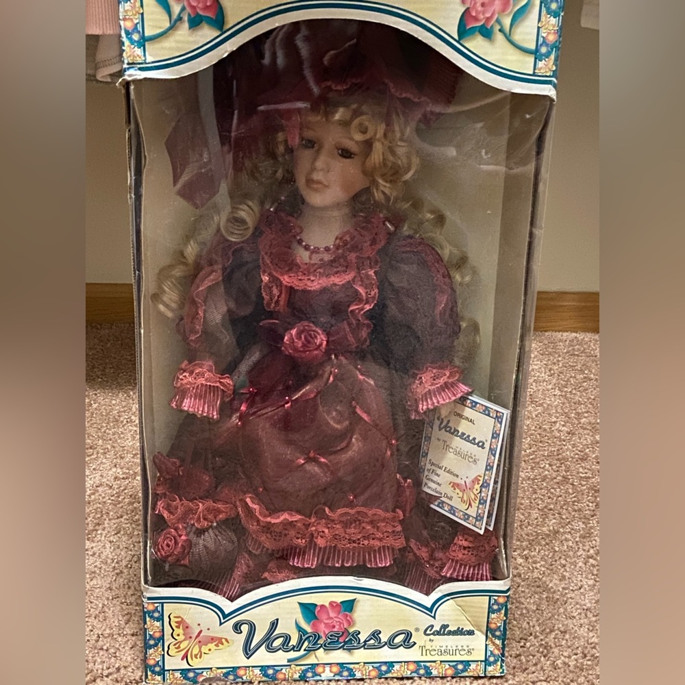 (2006 Series) Vanessa collectors porcelain doll